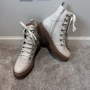 Steve Madden Rainier Leather Bone White Combat Boots with Pearl Stud Trim, Sz 8
